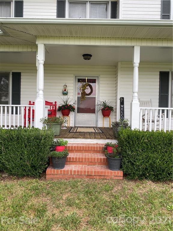 2388 River Road Lincolnton, NC 28092 - Photo 5 of 46 Gallery Image 5
