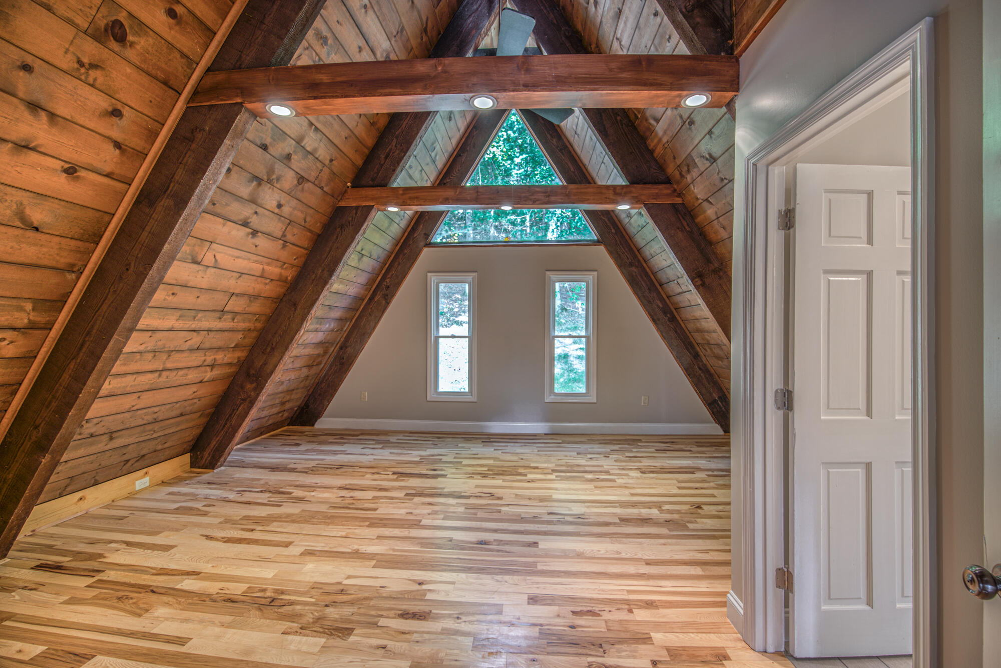 440 Lakeshore Road Bluff City, TN 37618 - Photo 16 of 51 DSC_1974_30 copy