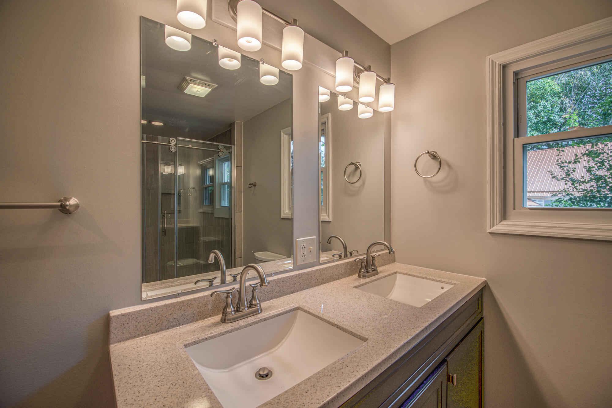 440 Lakeshore Road Bluff City, TN 37618 - Photo 20 of 51 DSC_2002_35 copy