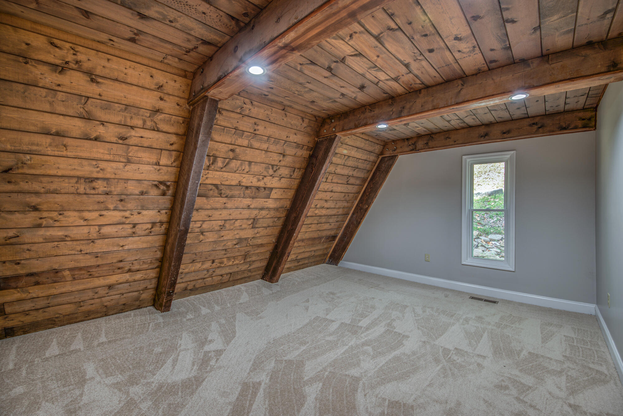 440 Lakeshore Road Bluff City, TN 37618 - Photo 24 of 51 DSC_2025_40 copy