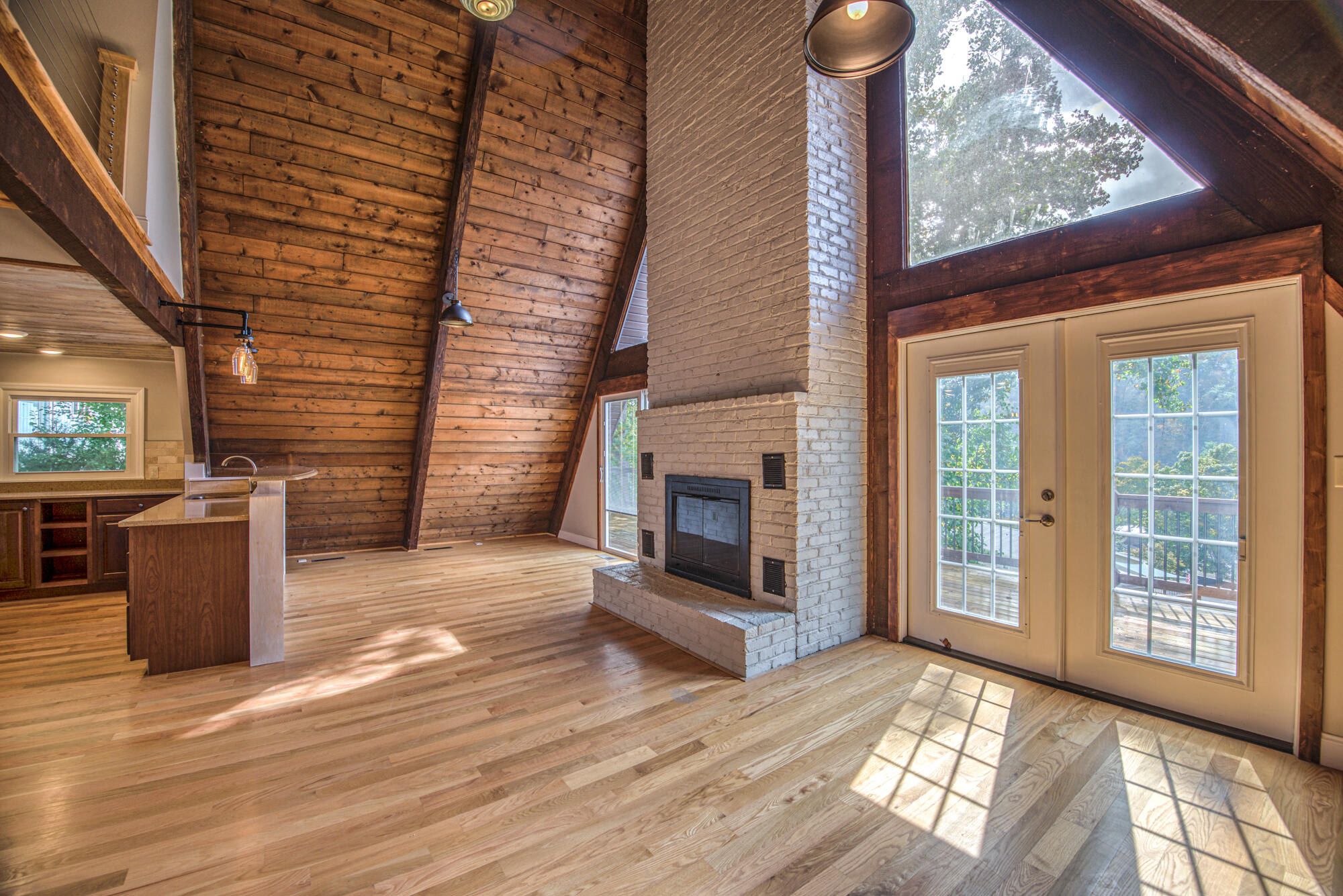 440 Lakeshore Road Bluff City, TN 37618 - Photo 4 of 51 DSC_1892_13 copy