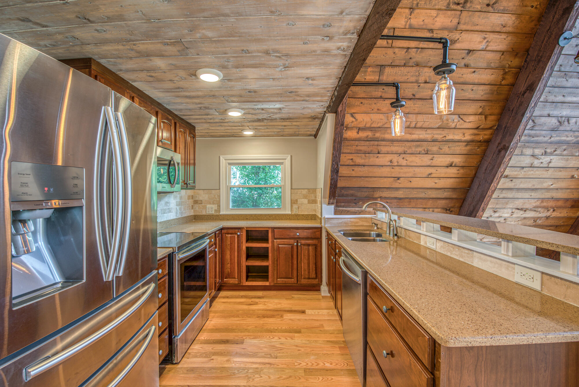 440 Lakeshore Road Bluff City, TN 37618 - Photo 9 of 51 DSC_1914_18 copy
