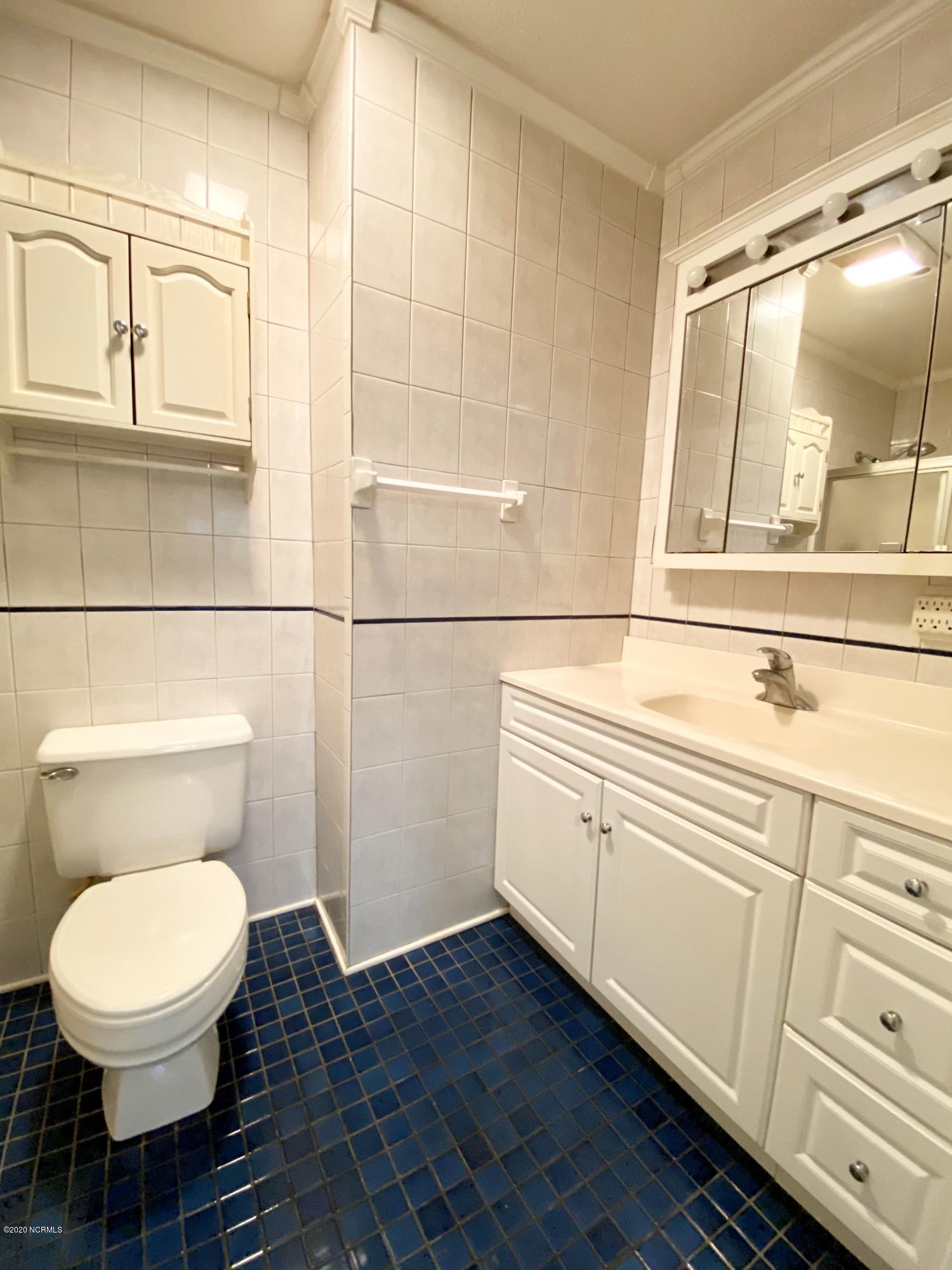 155 High Hill Road Jacksonville, NC 28540 - Photo 19 of 25 Master Bath
