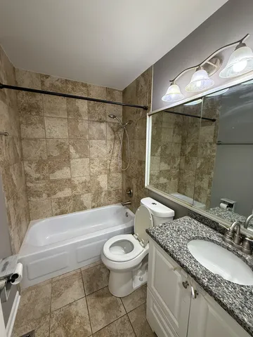 $2,200 | 7745 West Harbor Court, Frankfort, IL 60423