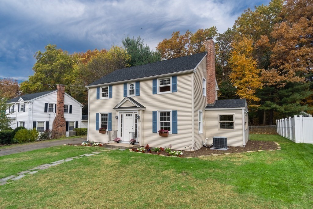 90 Hartwick Street Springfield, MA 01108 - Photo 30 of 33 front view of a house with a yard