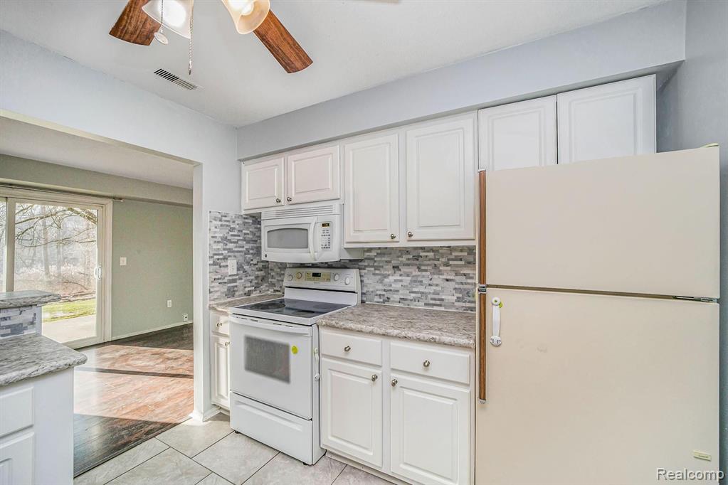 1683 Riverside Drive Rochester, MI 48309 - Photo 5 of 23