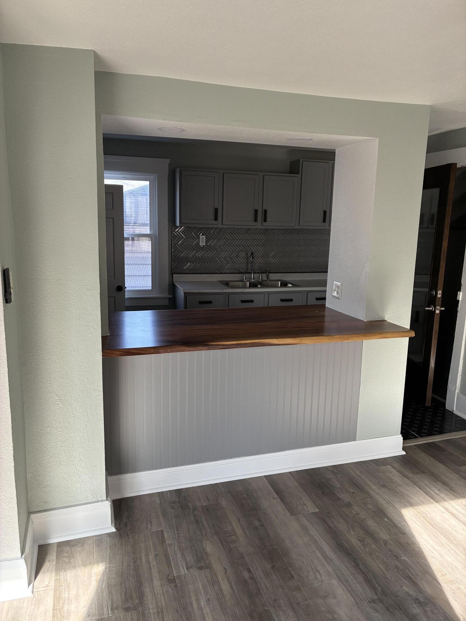 922 Hamilton Street Racine, WI 53404 - Photo 5 of 15 dining room