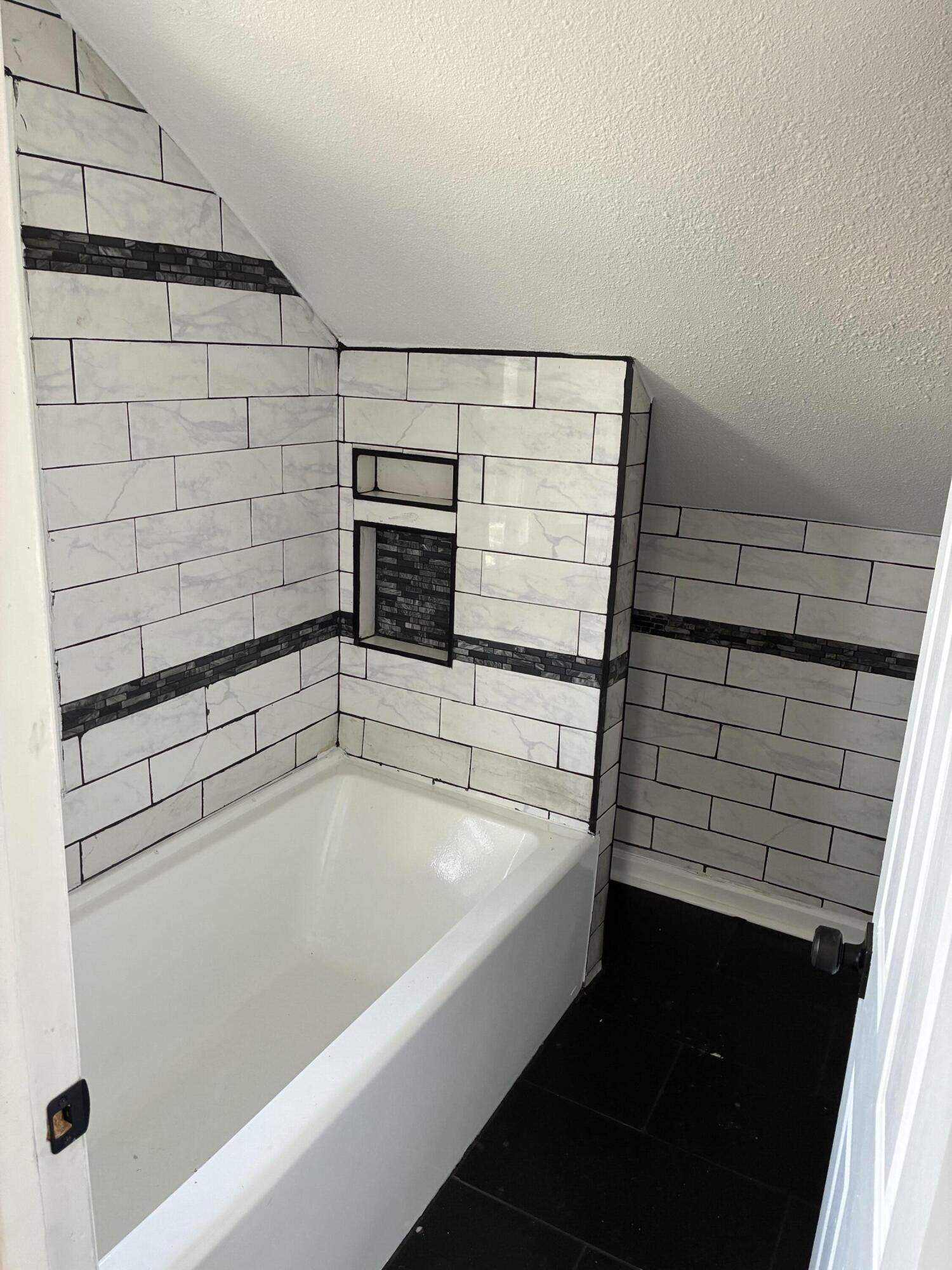 922 Hamilton Street Racine, WI 53404 - Photo 9 of 15 bathroom