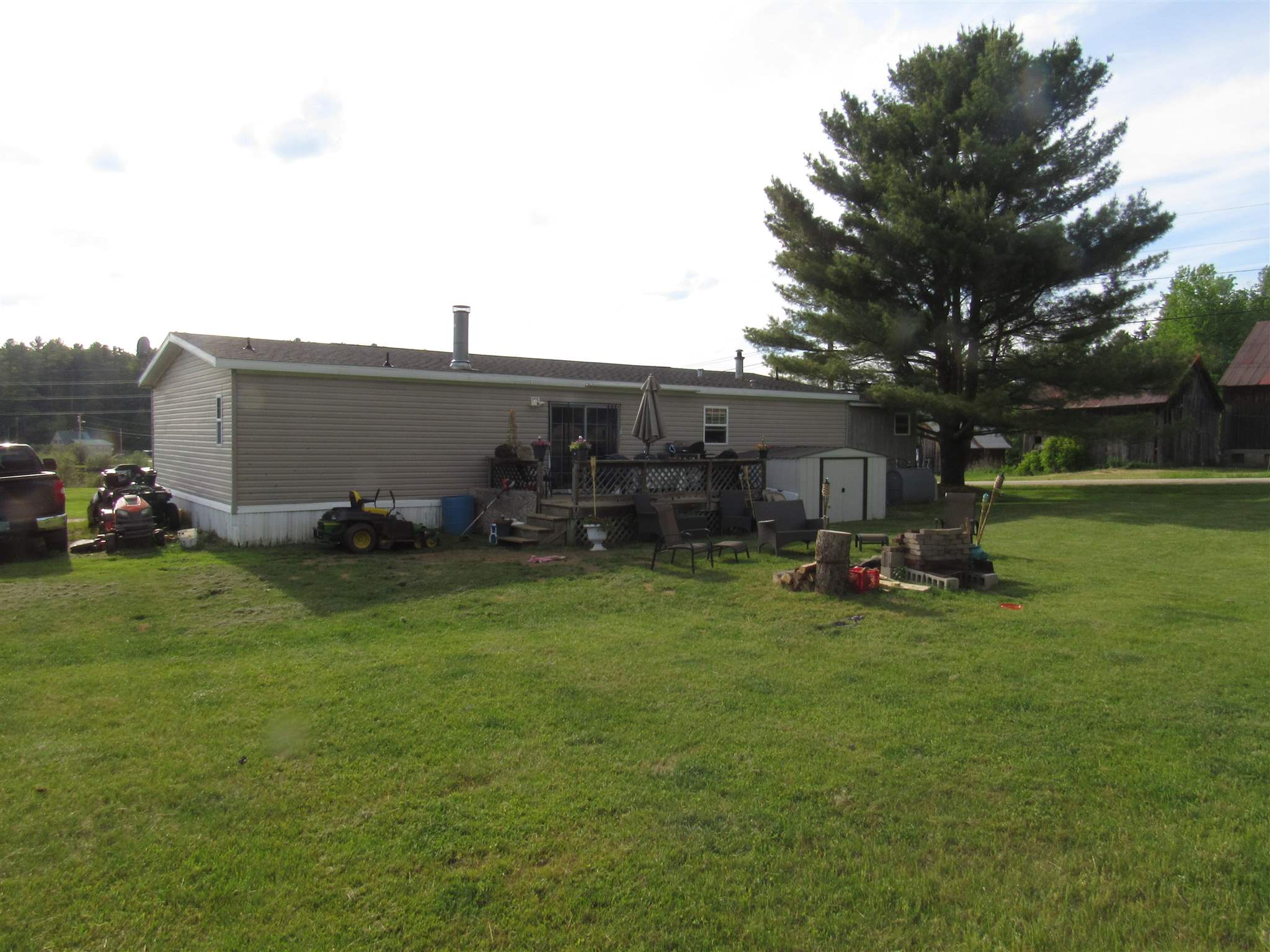 197 Nadeau Park Road Coventry, VT 05855 - Photo 4 of 24