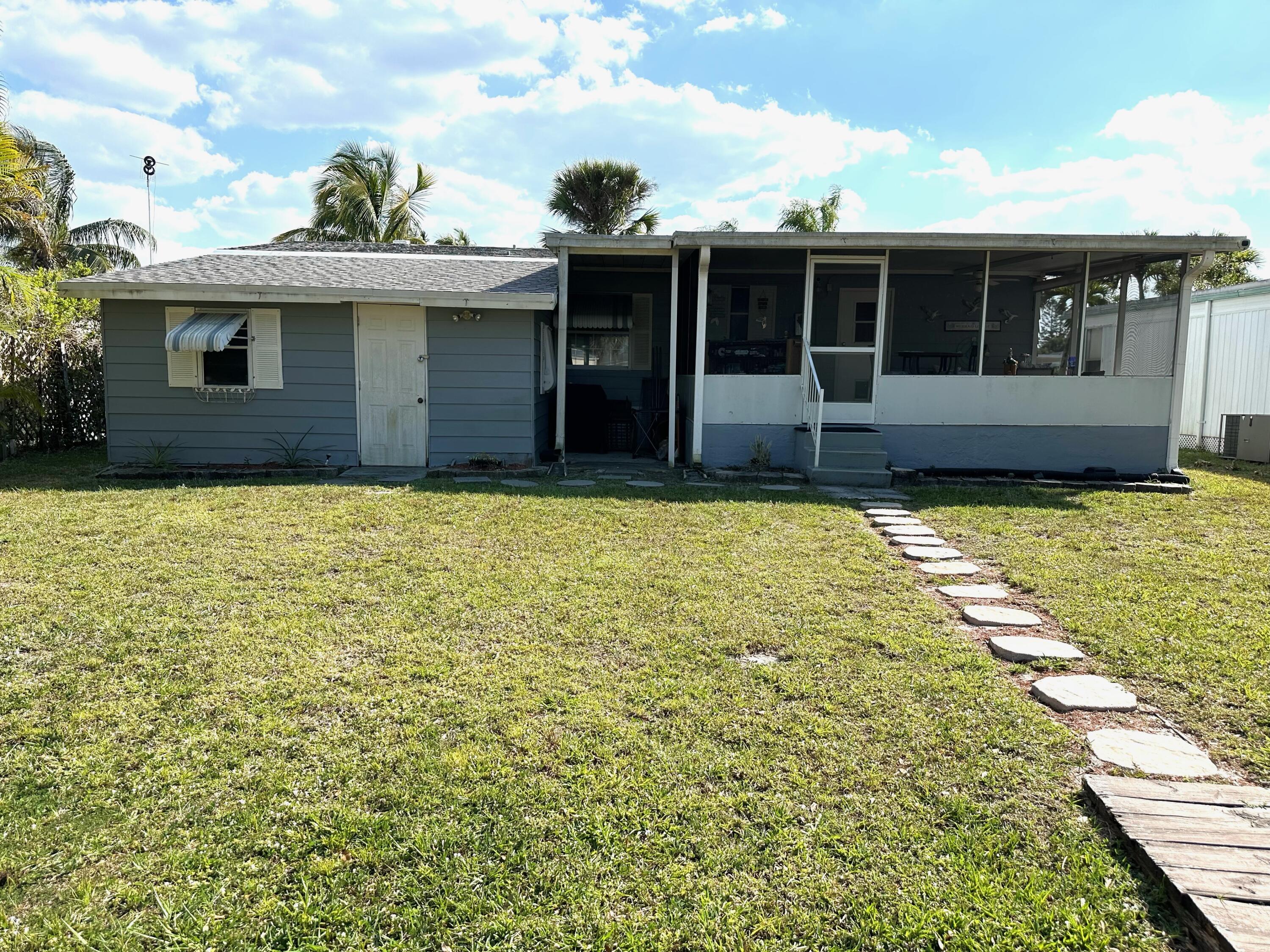 231 Southeast Paradise Place Stuart, FL 34997 - Photo 4 of 12 231 Paradise Rear