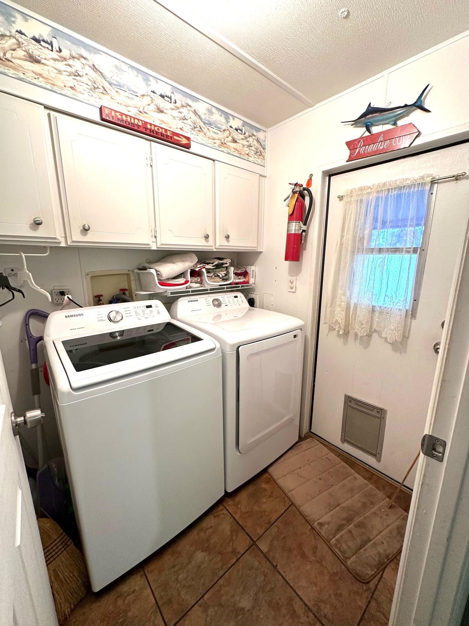 231 Southeast Paradise Place Stuart, FL 34997 - Photo 10 of 12 Laundry
