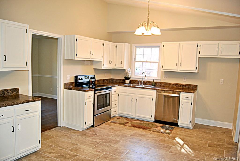 6803 Stoney Ridge Road Matthews, NC 28104 - Photo 2 of 14 Gallery Image 2