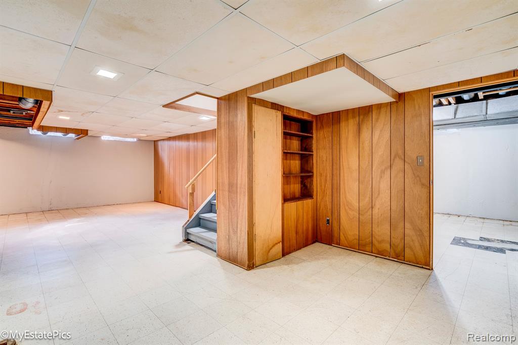 15761 Riverside Street Livonia, MI 48154 - Photo 54 of 62 Gallery Image 54