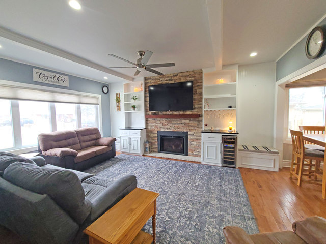 5831 West 109th Street Chicago Ridge, IL 60415 - Photo 5 of 32