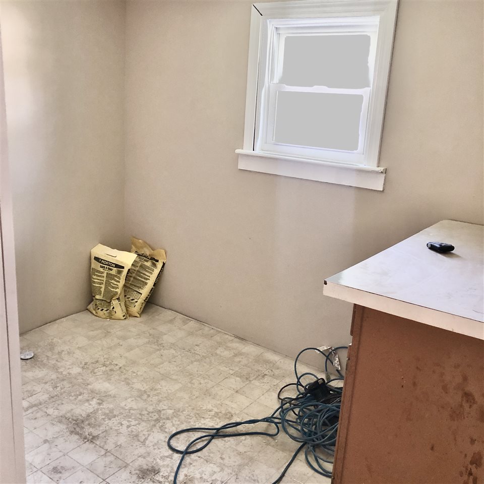 318 South Monroe Street Bay City, MI 48708 - Photo 12 of 15