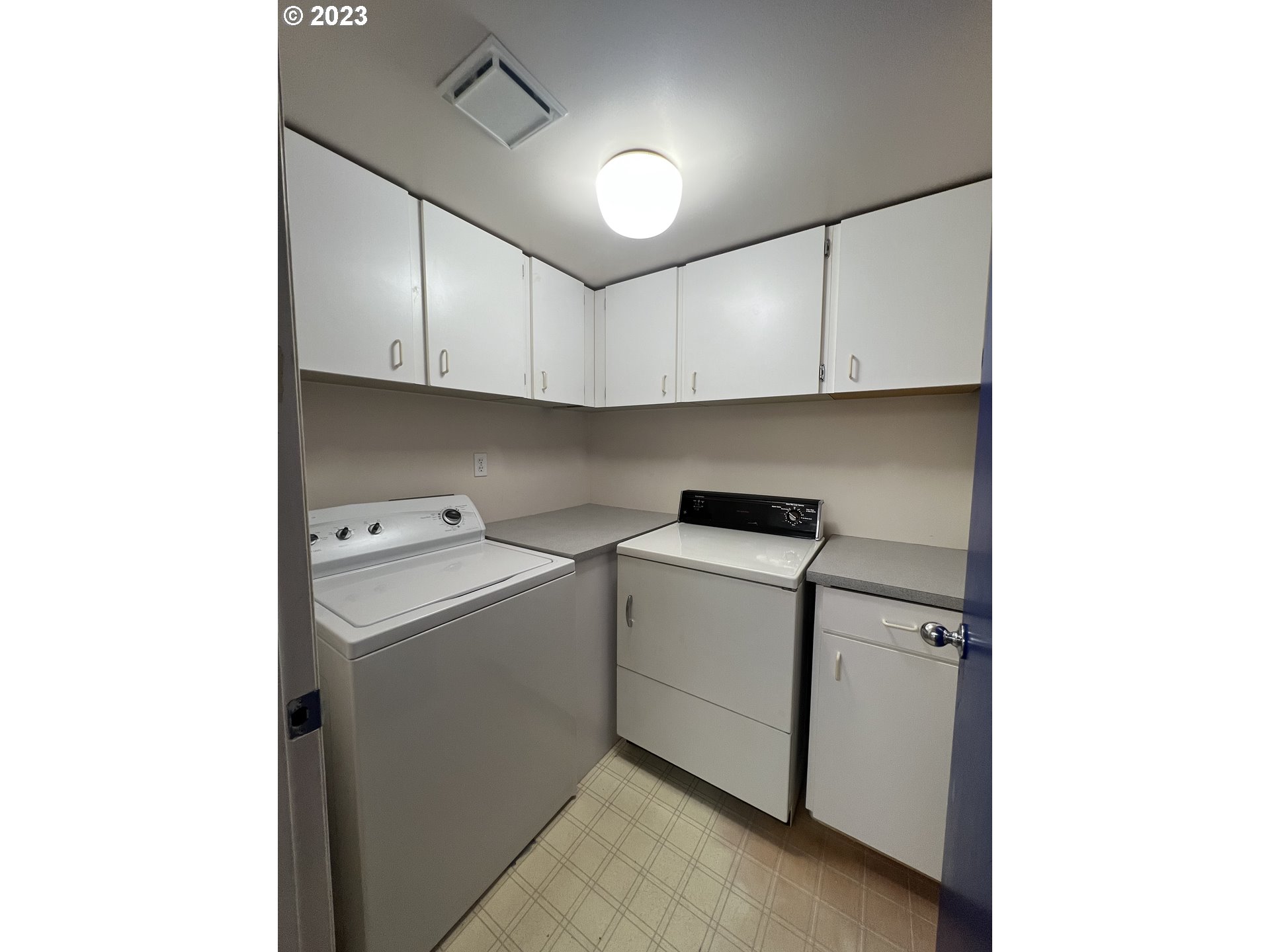 6625 West Burnside Road, Unit 245 Portland, OR 97225 - Photo 16 of 24 Gallery Image 16