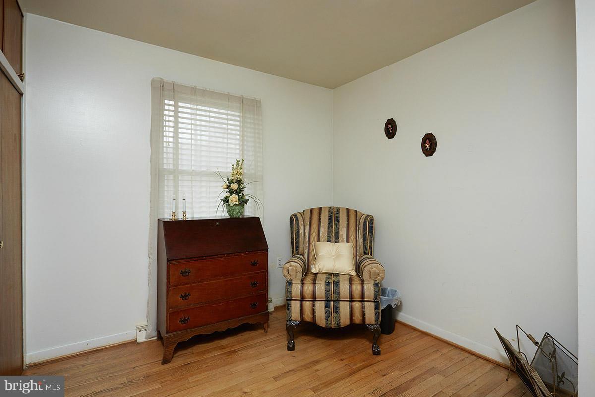 21311 Woodfield Road Gaithersburg, MD 20882 - Photo 20 of 24 Bedroom
