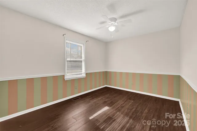 $215,000 | 5609 Linville Drive, Hickory, NC 28602