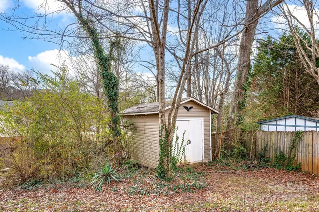 $215,000 | 5609 Linville Drive, Hickory, NC 28602