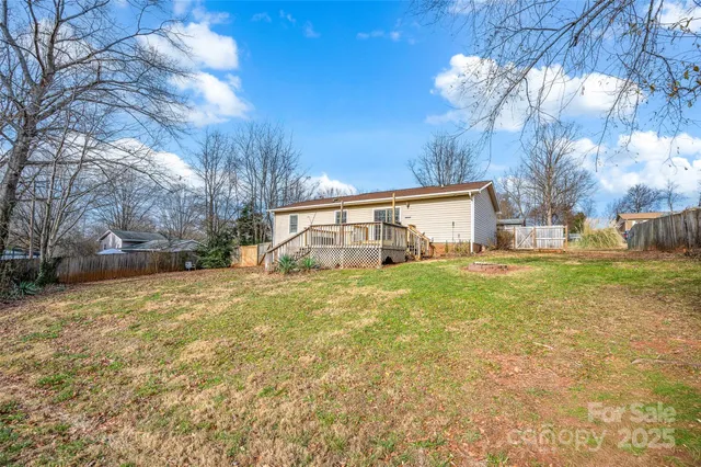 $215,000 | 5609 Linville Drive, Hickory, NC 28602