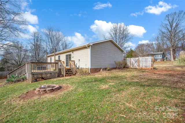 $215,000 | 5609 Linville Drive, Hickory, NC 28602