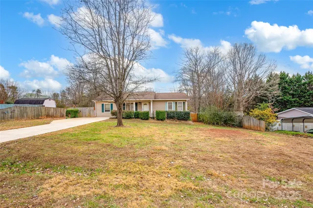 $215,000 | 5609 Linville Drive, Hickory, NC 28602