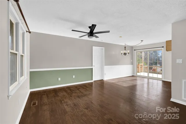 $215,000 | 5609 Linville Drive, Hickory, NC 28602