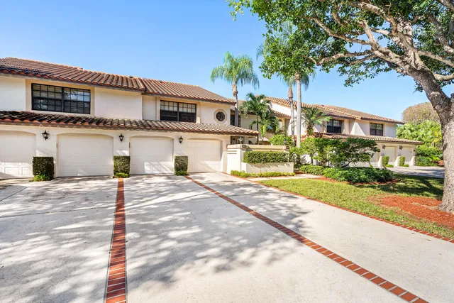 $325,000 | 7977 La Mirada Drive, Boca Raton, FL 33433