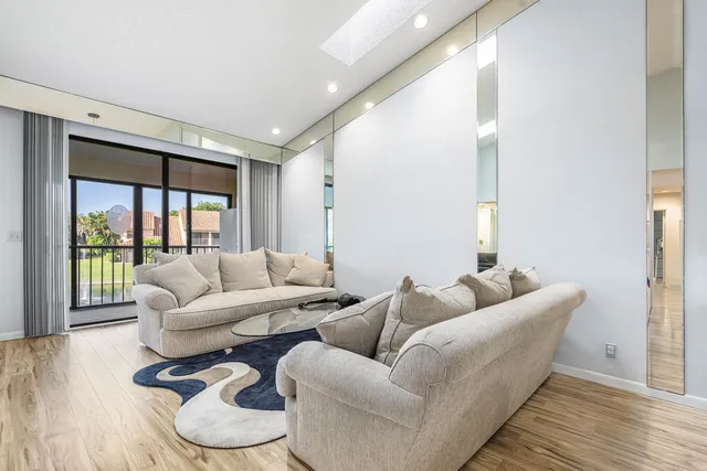 $325,000 | 7977 La Mirada Drive, Boca Raton, FL 33433