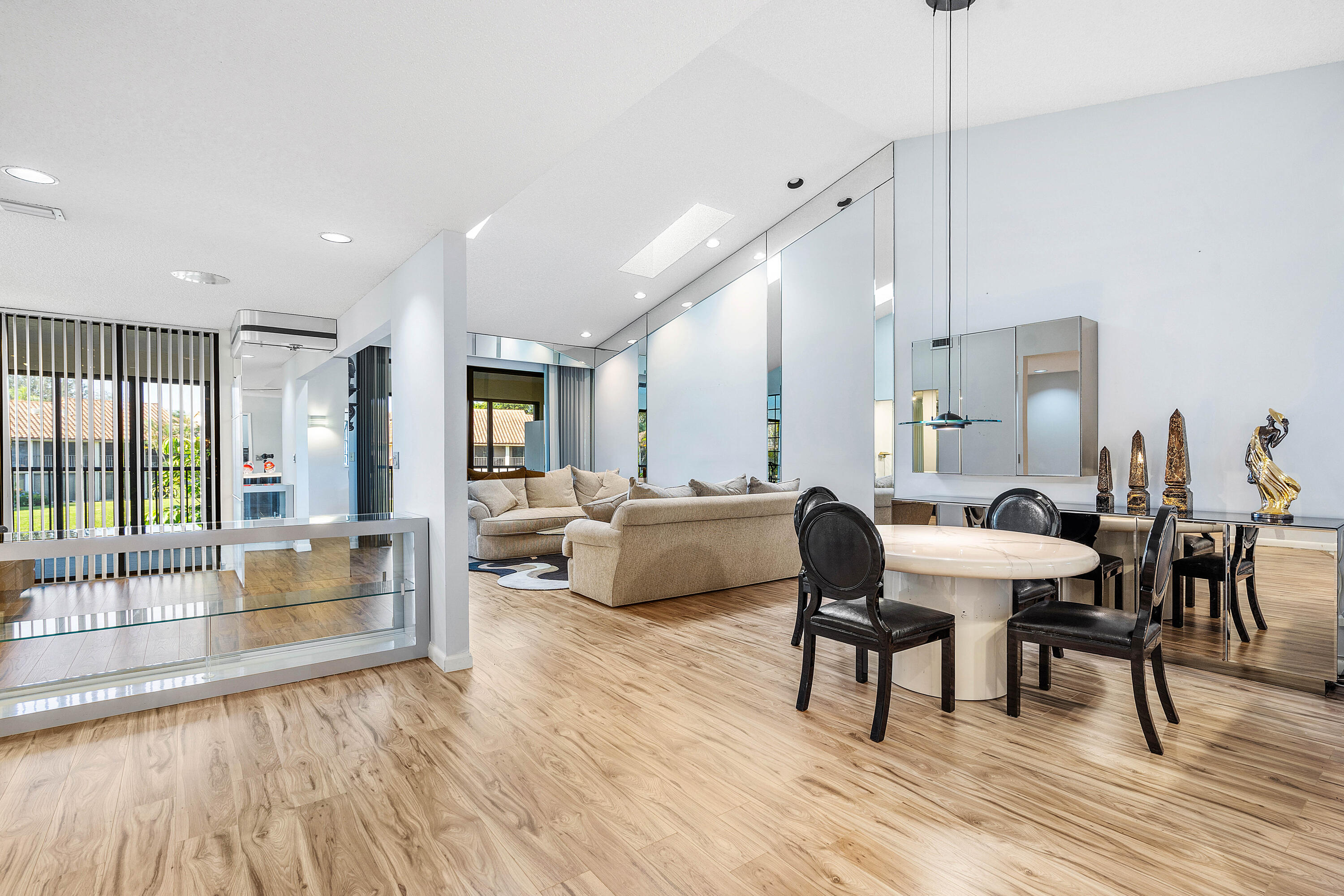 7977 La Mirada Drive Boca Raton, FL 33433 - Photo 9 of 32 Dinning 1