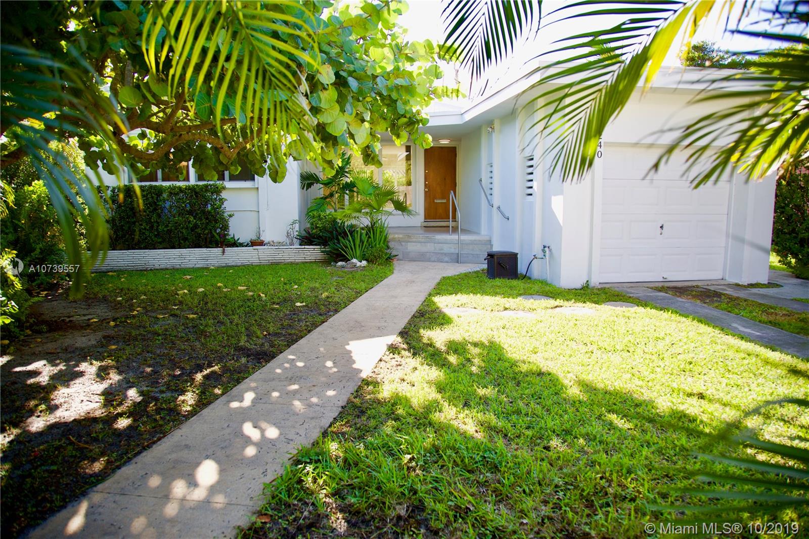 9240 Harding Avenue Surfside, FL 33154 - Photo 4 of 32