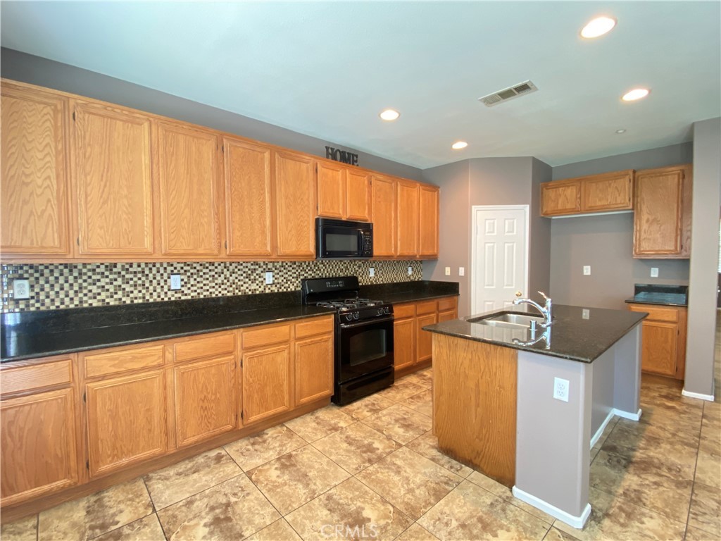 1908 Taormina Court Riverside, CA 92507 - Photo 5 of 29