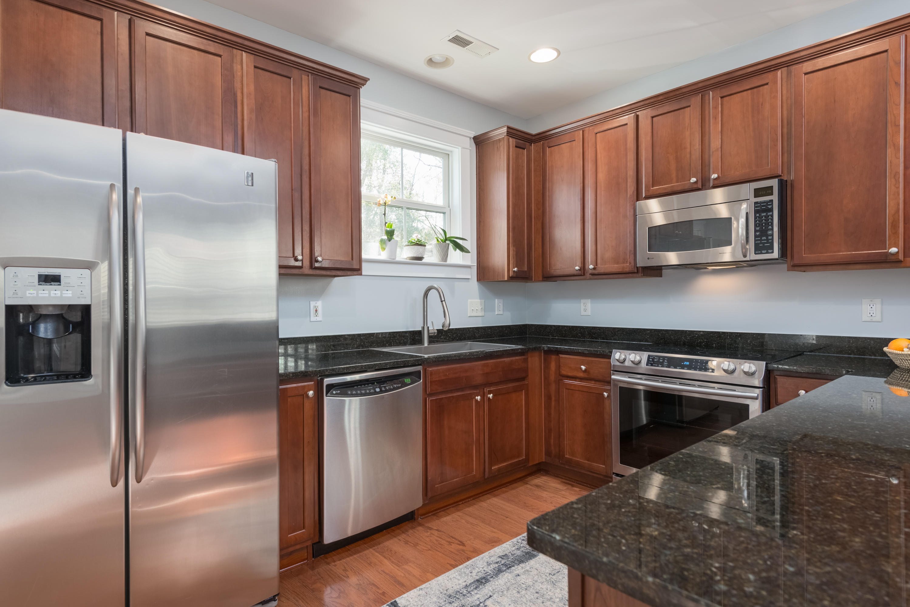 2813 Caitlin's Way Mount Pleasant, SC 29466 - Photo 16 of 46 Kitchen