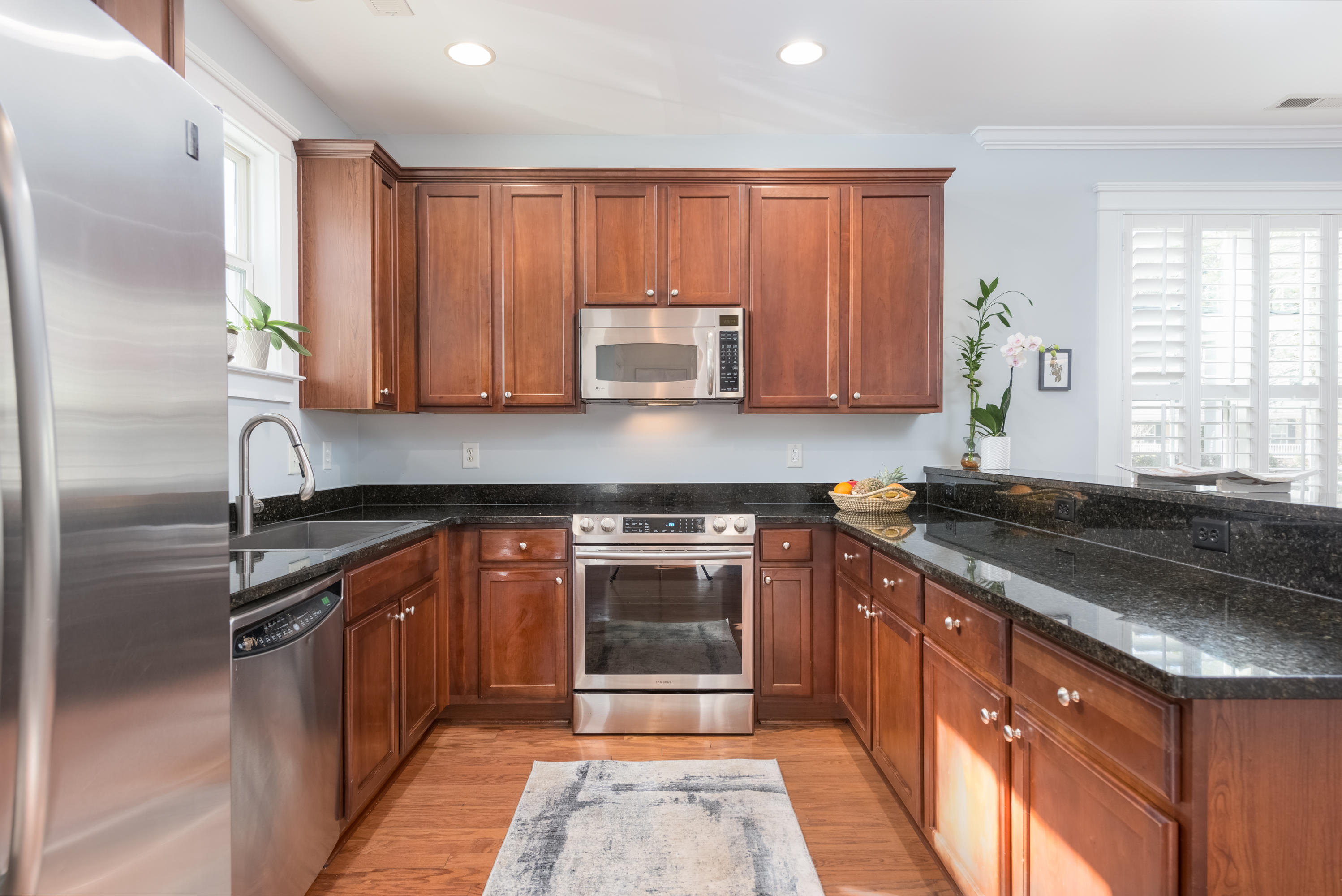 2813 Caitlin's Way Mount Pleasant, SC 29466 - Photo 17 of 46 Kitchen