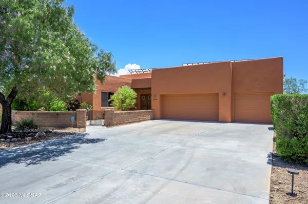 $675,000 | 5636 South Creosote Ridge Way, Tucson, AZ 85747