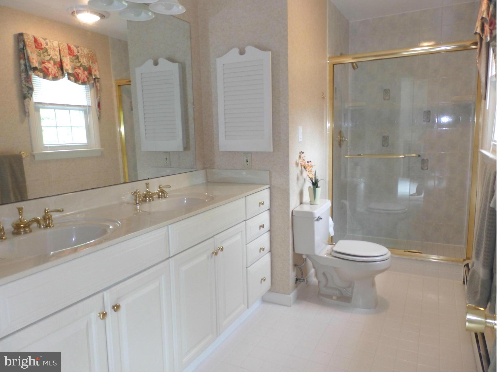 7940 Edgewood Farm Road Frederick, MD 21702 - Photo 16 of 30 Double sinks in master bath