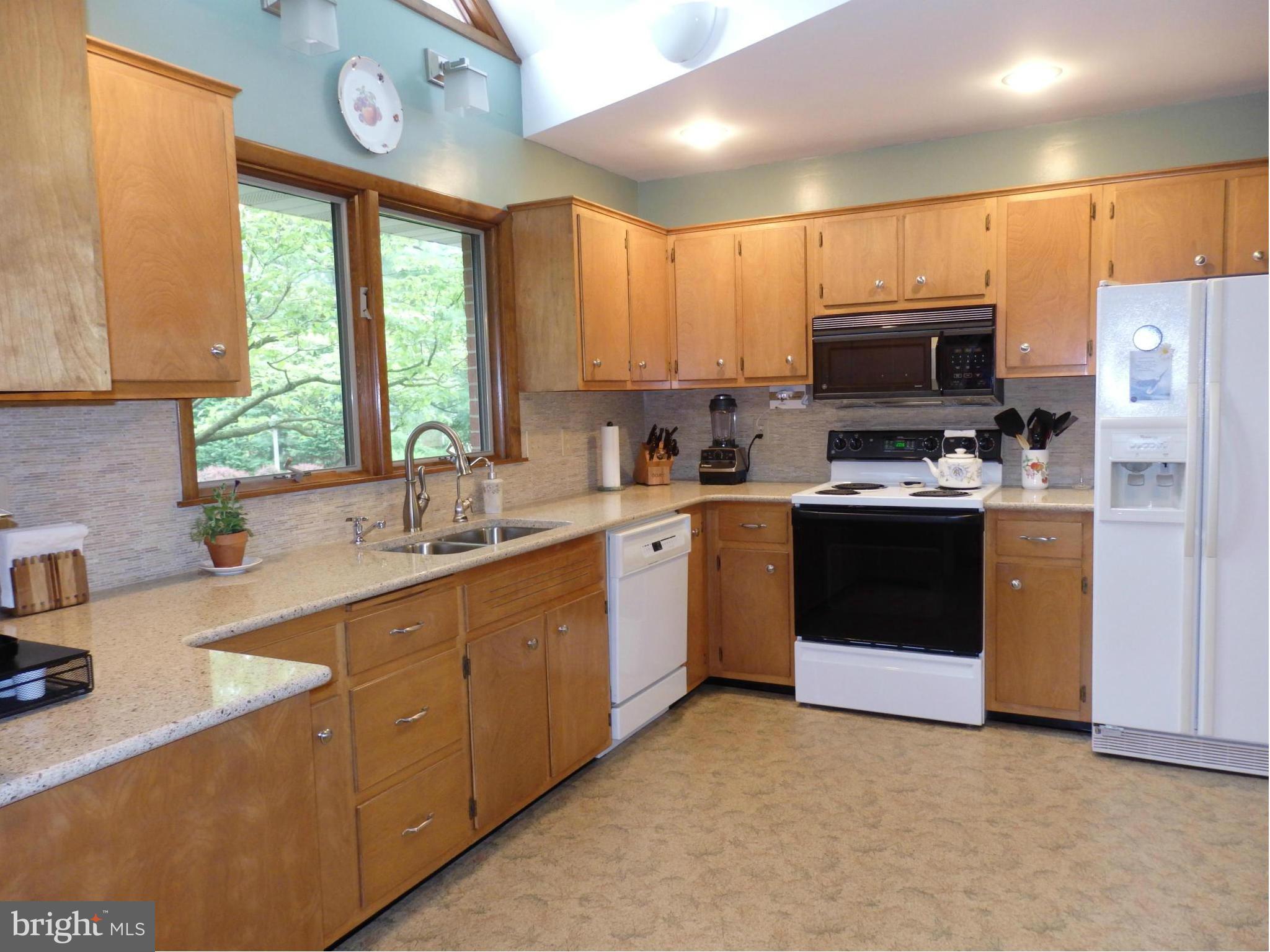 7940 Edgewood Farm Road Frederick, MD 21702 - Photo 6 of 30 Sunny kitchen overlooks back yard