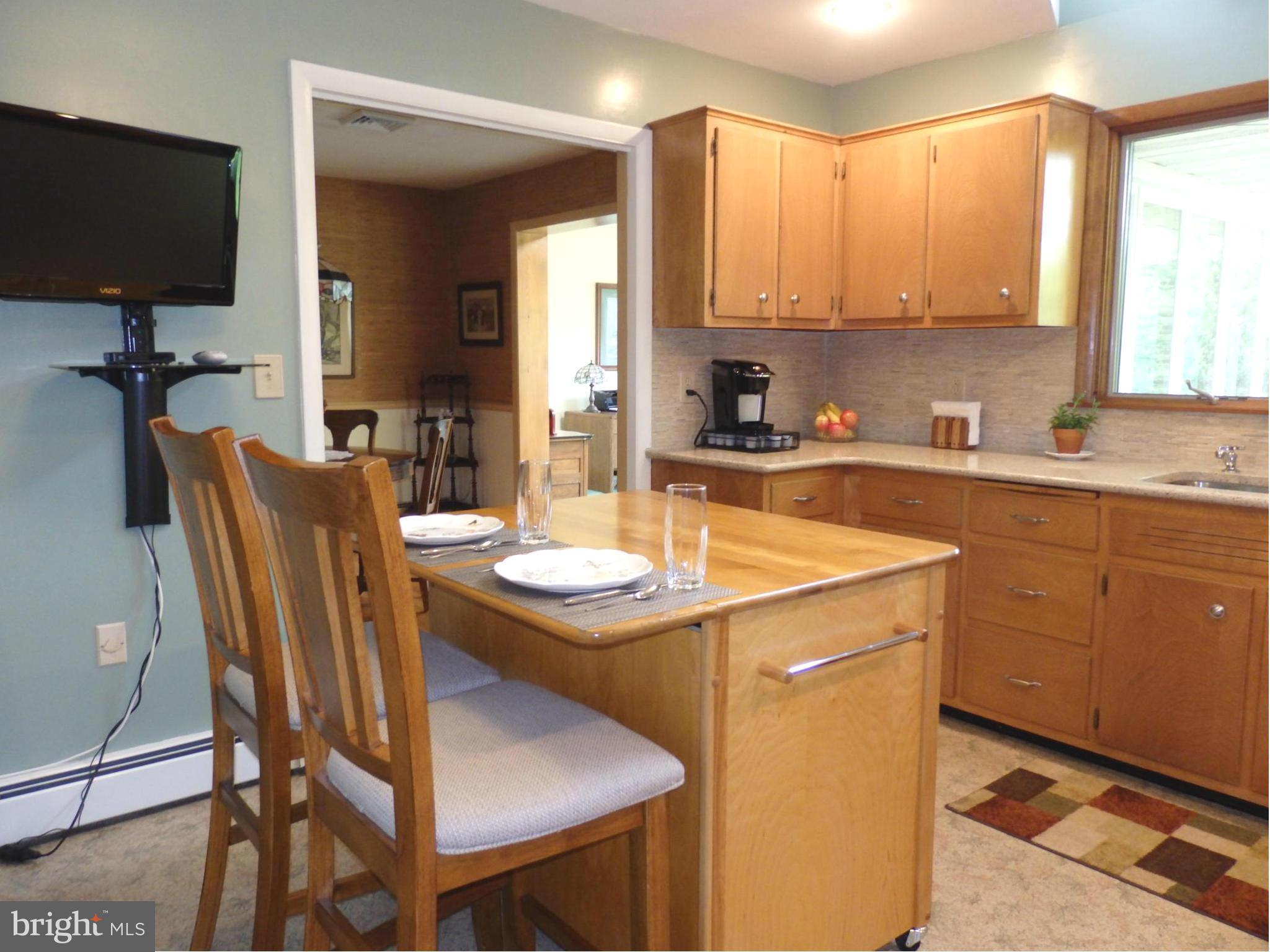 7940 Edgewood Farm Road Frederick, MD 21702 - Photo 9 of 30 Moveable island for many possibilities