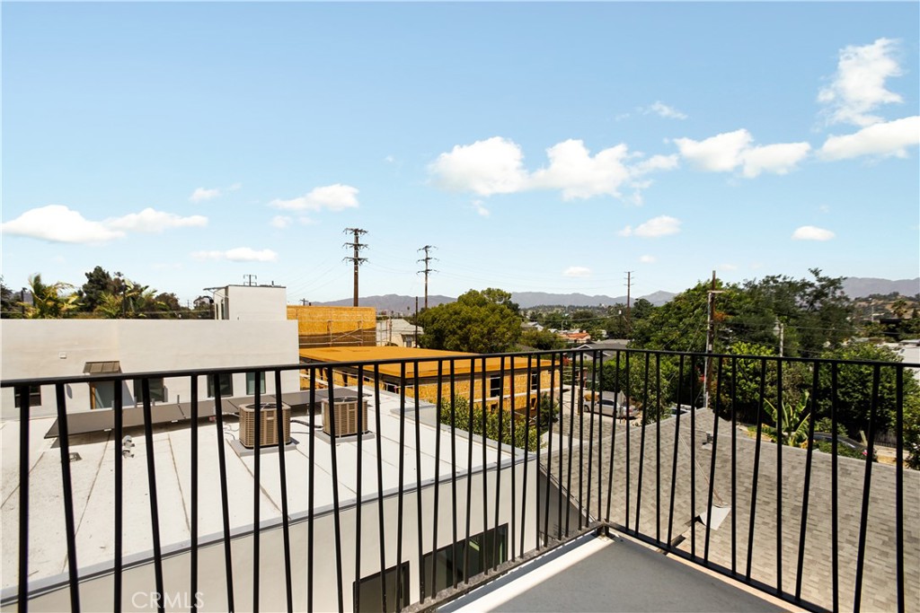 2671 1/2 Benedict Street Los Angeles, CA 90039 - Photo 30 of 39 a view of city from balcony