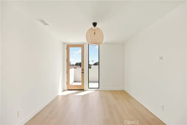 $5,500 | 2671 1/2 Benedict Street, Los Angeles, CA 90039