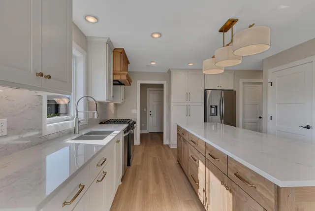 $799,900 | 524 Northern Mdws Lane, Sartell, MN 56377