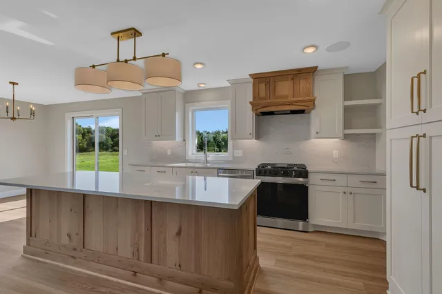 $799,900 | 524 Northern Mdws Lane, Sartell, MN 56377