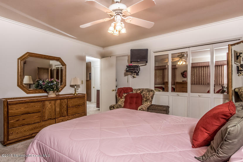 603 Isham Circle Brielle, NJ 08730 - Photo 11 of 24 020-Master_Bedroom-1681118-small