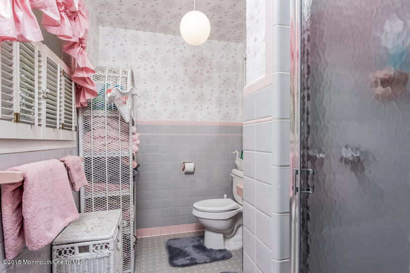 603 Isham Circle Brielle, NJ 08730 - Photo 12 of 24 021-Master_Bathroom-1681122-small