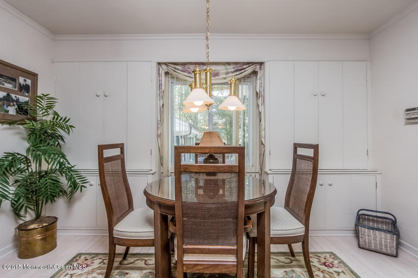 603 Isham Circle Brielle, NJ 08730 - Photo 5 of 24 009-Breakfast_Area-1681134-small