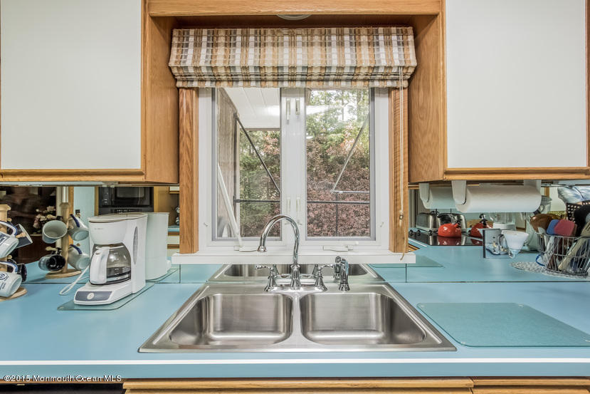 603 Isham Circle Brielle, NJ 08730 - Photo 6 of 24 012-Kitchen-1681156-small