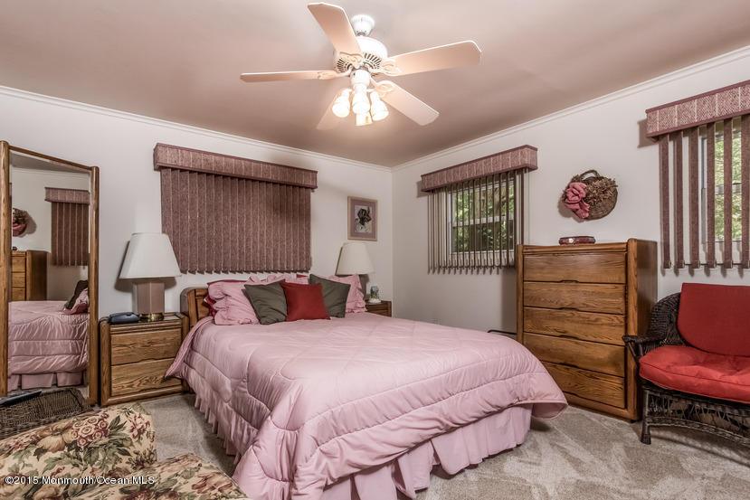 603 Isham Circle Brielle, NJ 08730 - Photo 10 of 24 018-Master_Bedroom-1681116-small