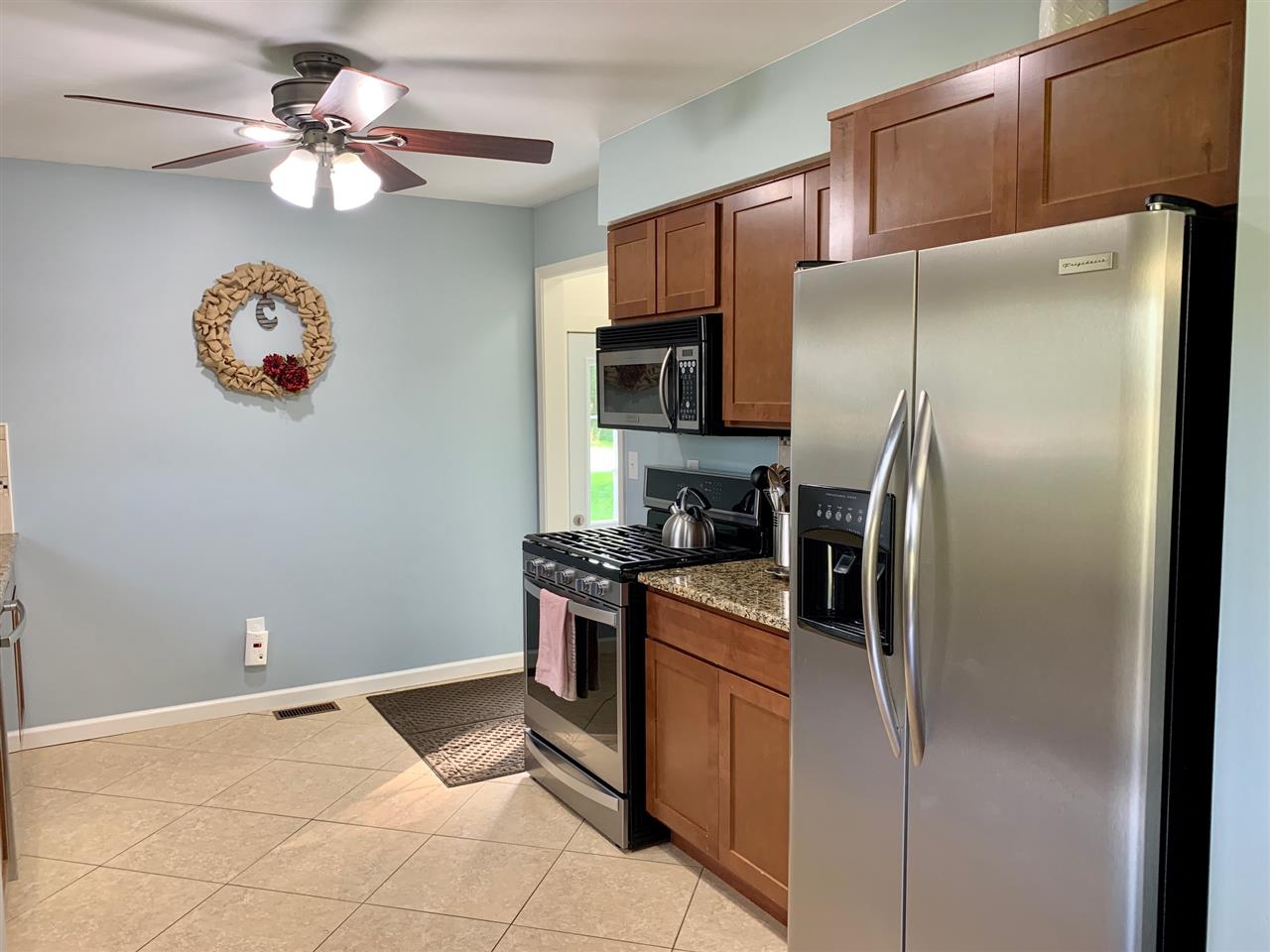 13191 Hogan Road Linden, MI 48451 - Photo 3 of 24 50024489-2.JPG