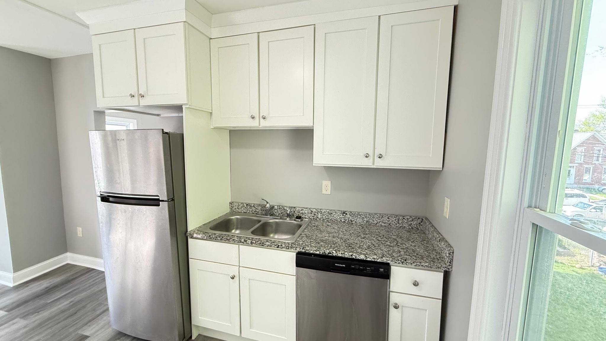 152 Pearl Street, Unit 2 Manchester, NH 03104 - Photo 3 of 21