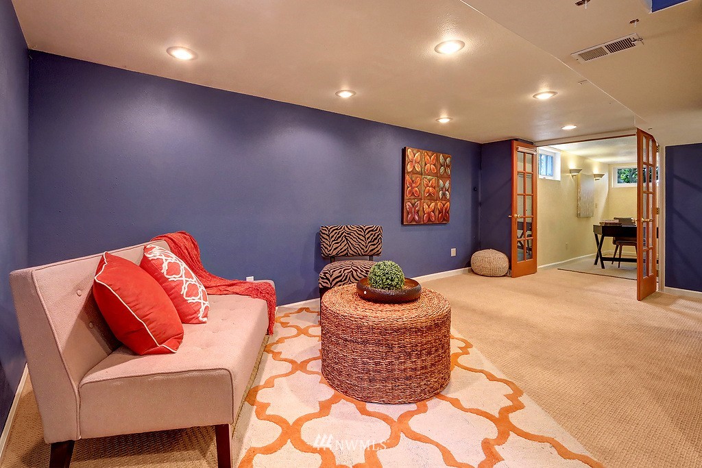 4510 Southwest Lander Street Seattle, WA 98116 - Photo 19 of 25 Gallery Image 19